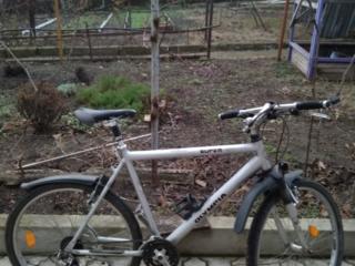 Продам много скоростной сверх легкий велосипед с алюминиевой рамой