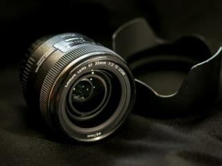 Canon EF 35 mm f/2 IS USM