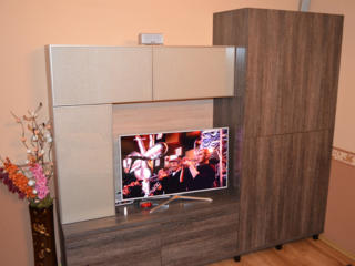 Продам современную стенку.