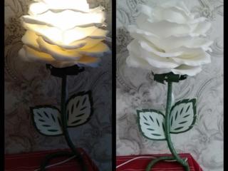 Ростовые цветы и светильник-цветок