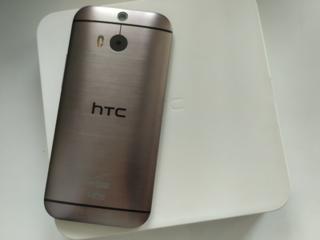 Продается HTC M8.