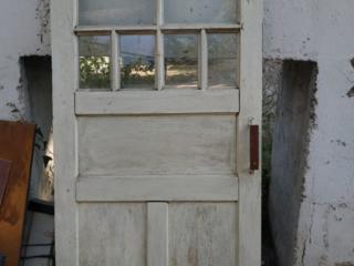 Дверь и оконные рамы