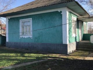Se vinde casa cu hambar in satul Chetrosu