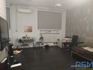 Продам 2-х комнатную квартиру на проспекте Шевченко.