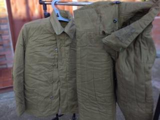 Рабочая одежда (комбинезоны, рабочие костюмы - 100 рублей).