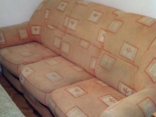 Продам или обменяю диван нераскладной в хорошем состоянии ,натур.дерево.