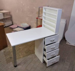 Маникюрный стол тележки комод кушетки мебель