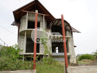 Se oferă spre vânzare casă amplasată în localitatea Budești, lângă ...