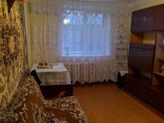 2 комнатная на Борисовке в хорошем жилом состоянии.