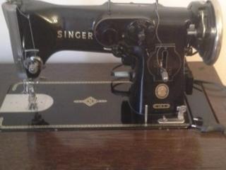 Швейная машинка Singer