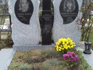 Îngrijirea mormintelor. Уход и уборка могил. Foto pe cruci.