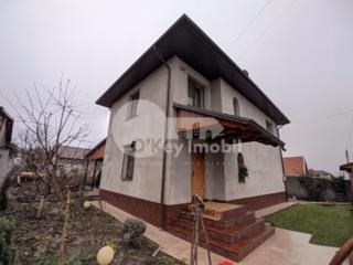 Spre vânzare casă construită pe un teren de 7.3 ari în Dumbrava, ...