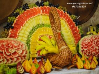 Fourchette din fructe si aperitive/ фуршетные столы