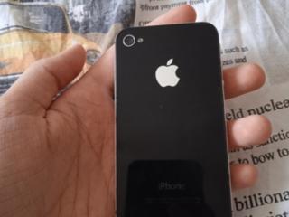 Продам iPhone 4!