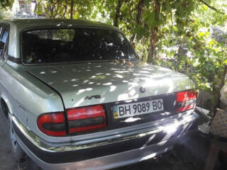 Запчасти на Волгу. Стекло заднее, крышка багажника, фары, Бампер задни