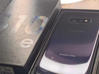 СРОЧНО!!! Продам Samsung Galaxy S10e (128GB)