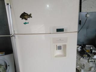 Продам большой холодильник LG