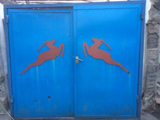 Продаются ворота для гаража выс. 1.90 шир. 2.20