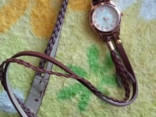 Продаю часы женские