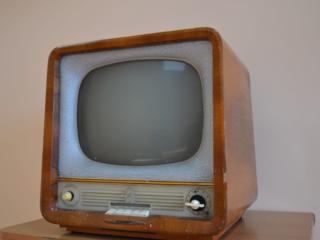 Куплю старый советский ч/б телевизор "Рекорд-12", "Рубин-102" и т. п