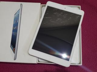 Продаётся планшет Apple iPad mini MD545LL/A (в идеальном состоянии)