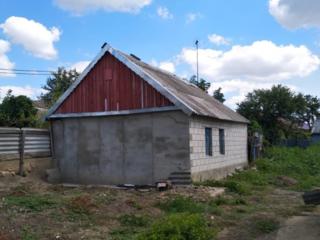 Дом саманный обложен фортаном. Гараж. 3,5 сотки + 4 сотки соседей