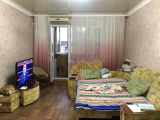 Продаю 2 комнатную квартиру на Васляева. Автономное отопление!