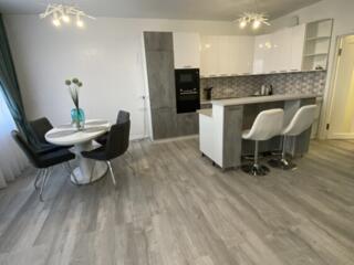 2-к 8 Фонтана, Литературная/35 Жемчужина, евроремонт, 500уе длительно.