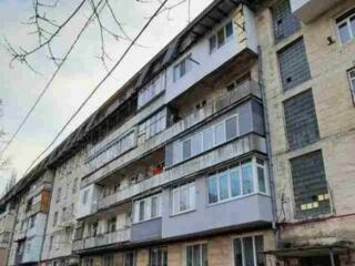 Spre vinzare se ofera apartament cu 2 odai in sectorul Buiucani, bd. .