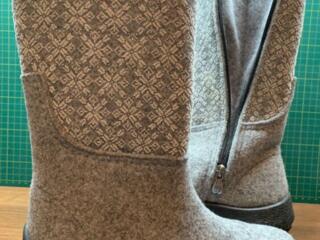 Сапожки из войлока на меху для девочки, новые, раз. 35