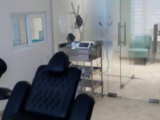 Сдам стомат кабинет в клинике на Таирова