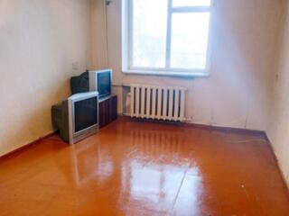 Продам 2-комнатную квартиру в центре Днестровска