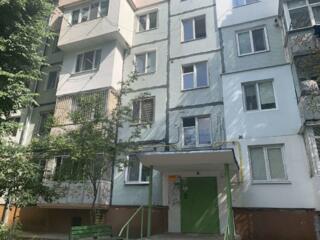 Apartament 58 mp - str. M. Sadoveanu
