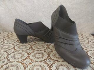 Продается обувь женская 37 размера в отличном состоянии