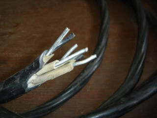 Электрический кабель 4-х жильный 4х10