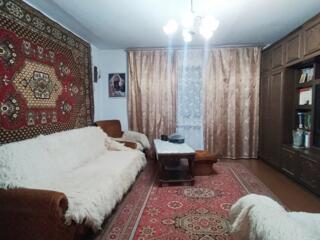 Продам 4 к чешку 81 квм с гаражем, Центр