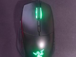 Продам игровую мышь Razer Basilis rz01-02330100 в отличном состоянии.