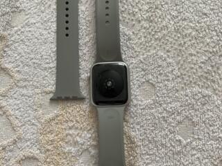Продам Apple Watch SE 44 мм 259 $