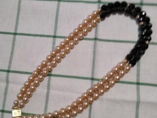 Бусы нарядные. Запонки мужские. От 40 до 70 руб.