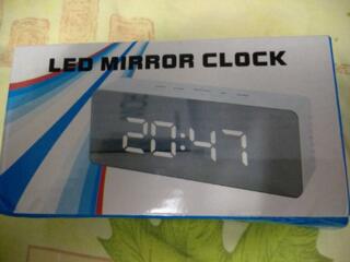 Часы с будильником, термометром Led Mirror Clock; Календ. через usb-каб