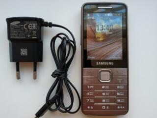 Продается телефон Samsung GT-S5610 (состояние 9/10), связь GSM