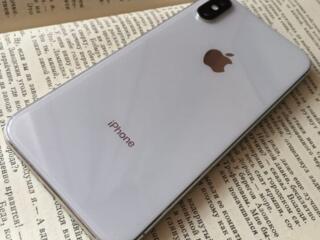 Продам Apple iPhone X / 256GB / Белый / Отличное состояние