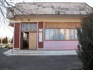 Продается магазин на 3 торговых зала п. Первомайск, Кучурганы