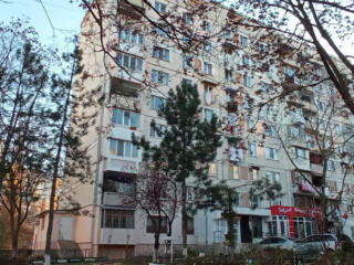 Apartament 38 mp - str. P. Zadnipru