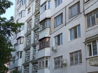 Apartament 52 mp - str. M. Sadoveanu