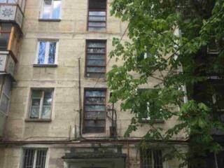Apartament 32 mp - str. Nicolae Titulescu