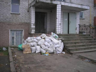 Вывоз хлама, старой мебели, техники, строительного мусора.