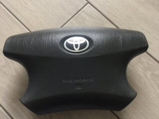 Подушка безопасности Toyota.