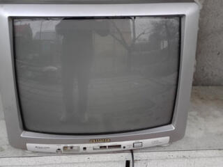 Продам телевизор AKAI (100руб. ) нужен ремонт