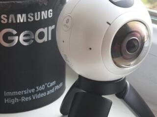 Samsung Gear 360° 4K, фото видео экшен камера